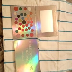 COCO URBAN professional makeup eyeshadow palette